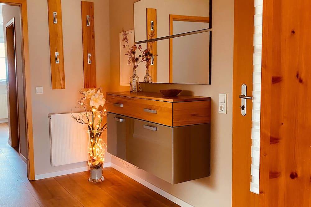 Ganze Wohnung, Fewo \"Bei Freunden\" \ngemütliche Ferienwohnung am Waldrand \nkinderfreundlich in Naumburg (Hessen), Hessisches Bergland