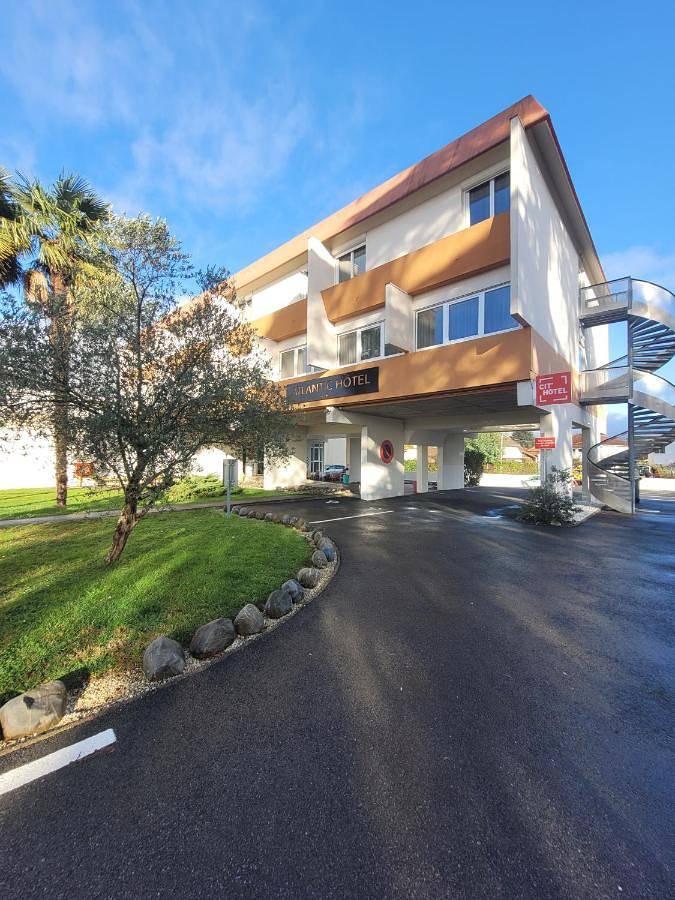 Hôtel pour 2 personnes, avec terrasse à Pau - 2