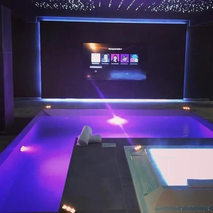 Hotel für 2 Personen, mit Whirlpool und Pool sowie Sauna - 1