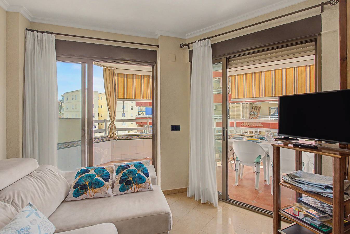 Ganze Wohnung, Casa Dolo · Erste Strandlinie mit Pool, Aufzug und Wlan in Playa de Tavernes de la Valldigna, Tavernes de la Valldigna