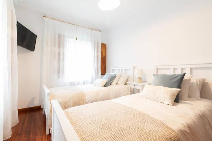 Casa rural para 6 personas, con vistas además de terraza y jardín en Barbanza - 3