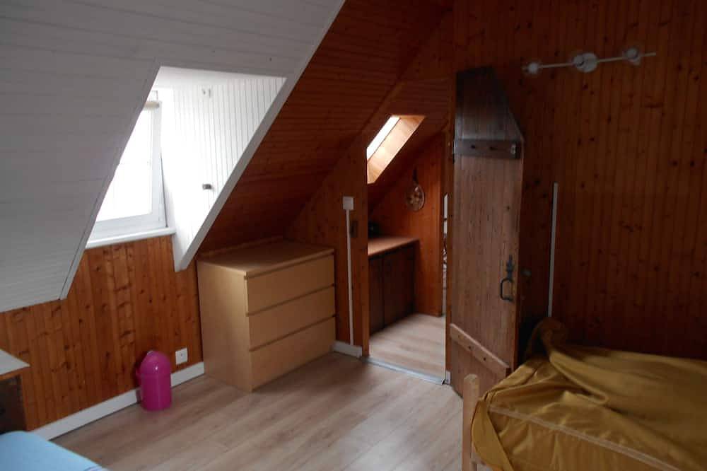 House of le Castel in Plougrescant, Pink Granite Coast