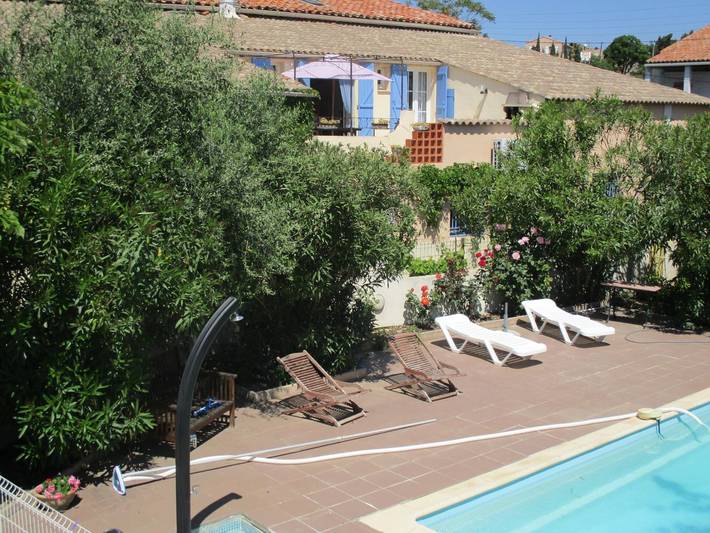 Gîte pour 4 personnes, avec piscine et jardin, animaux acceptés