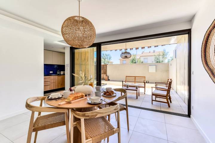 Gîte pour 4 personnes, avec terrasse dans Plage Du Petit Travers Carnon Plage - 2