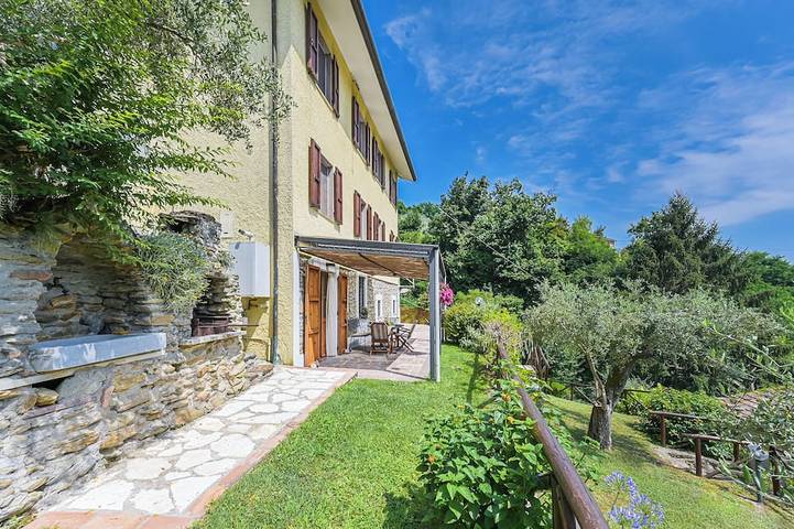 Agriturismo per 4 persone, con giardino e balcone, con animali domestici in Pietrasanta