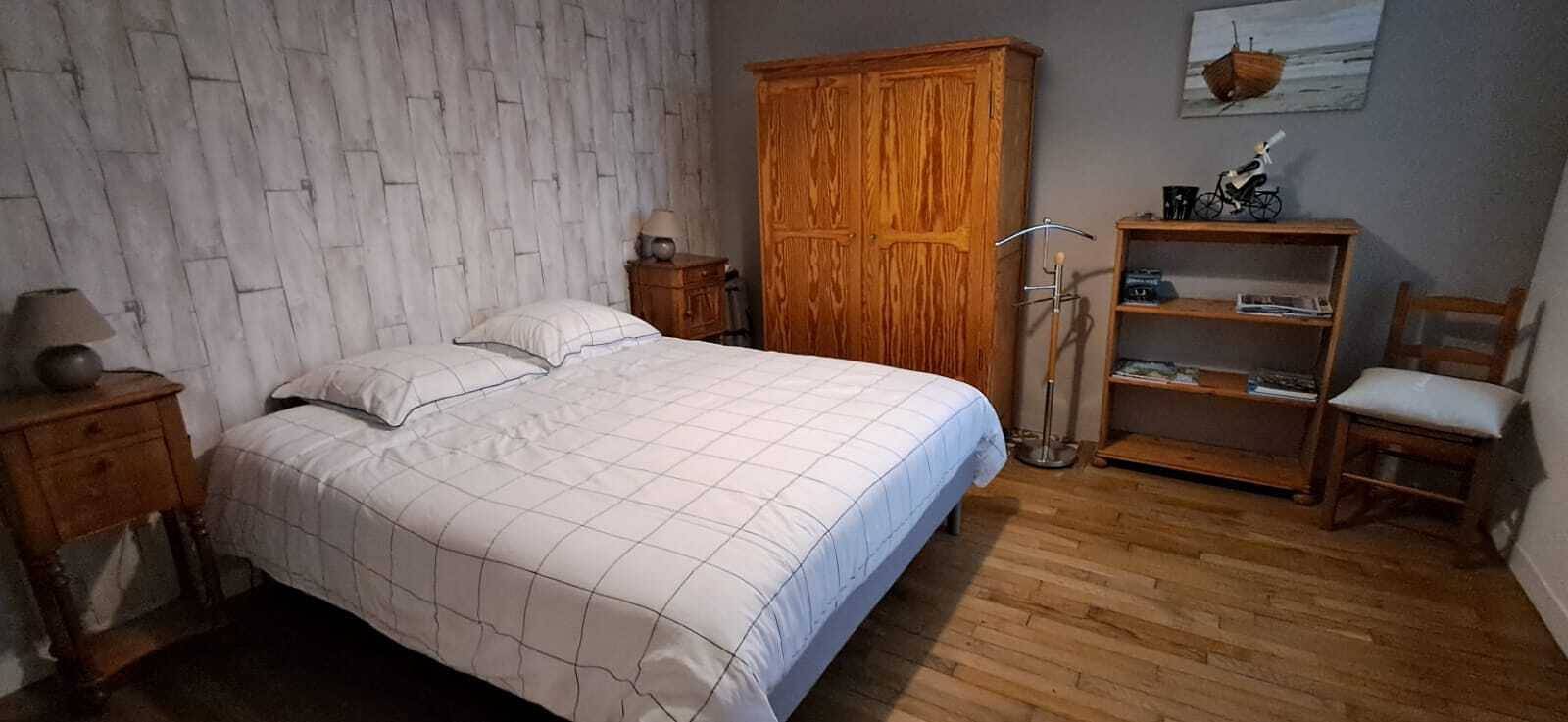 Chambres d'hôtes du Menhir - Chambre 1 in Plouhinec (Finistère), Région de Quimper