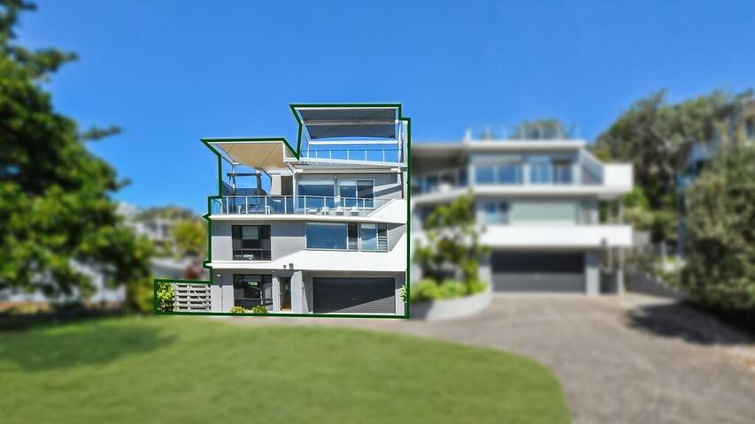 Holiday home for 8 people, with balcony and garden in Blueys Beach