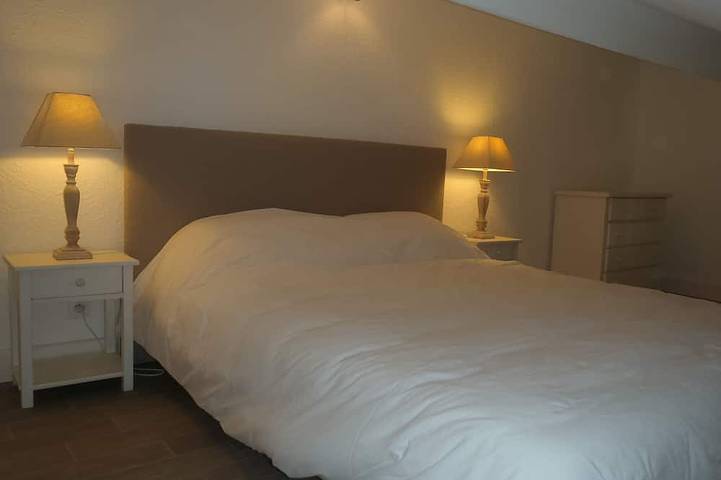 Gîte pour 2 personnes, avec terrasse et jardin dans Plage de la Bouillabaisse - 2