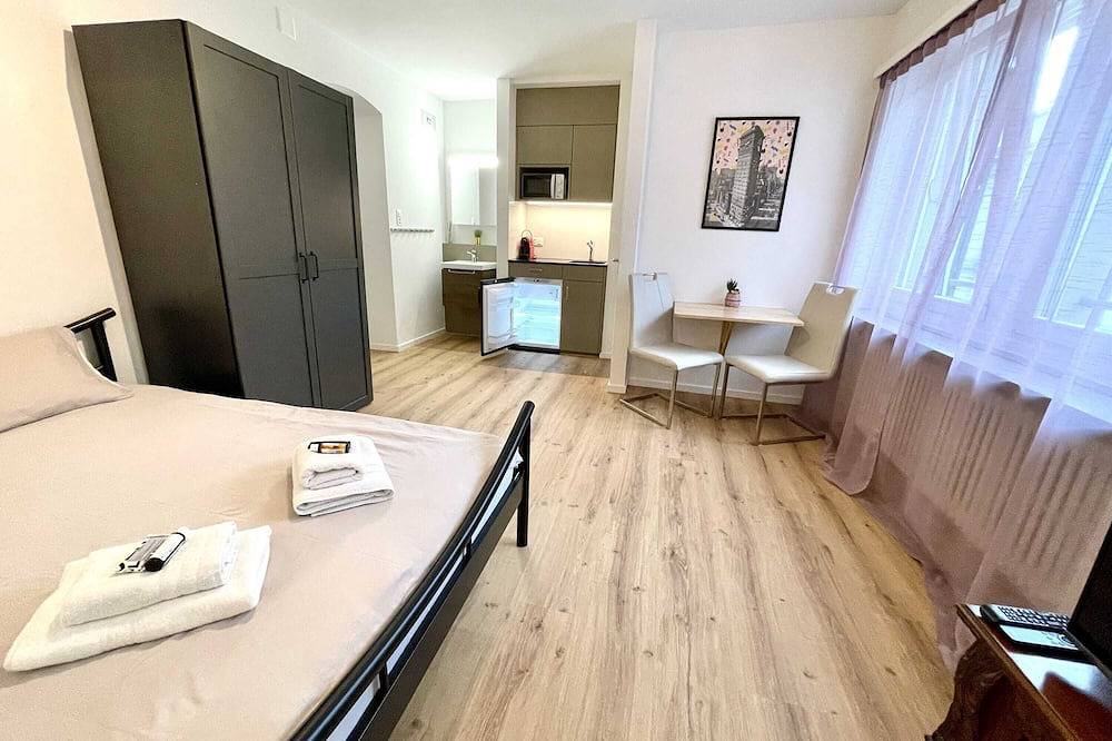 Entire apartment, Heart of Zurich Modern Studio (Hg14) in Zurich, Zurich district