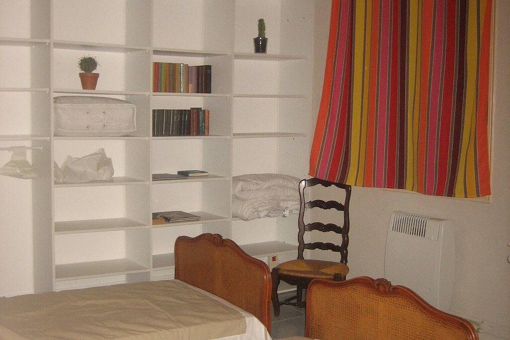 House Campaign With Above Ground Pool And Close To The Sea Pezenas in Pézenas, Mediterranean Coast (France)
