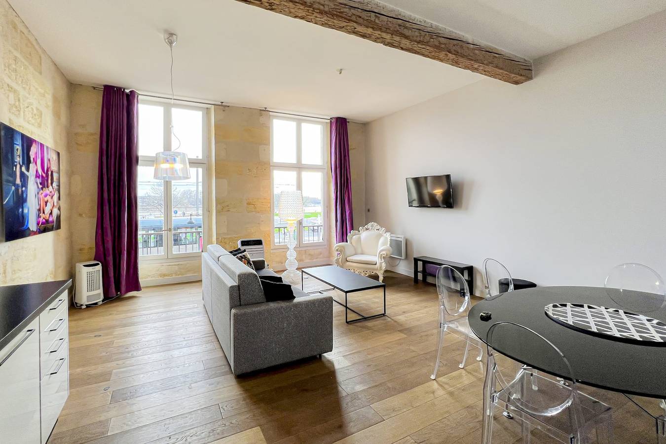 Entire apartment, Great 2 bedrooms flat with river view in Bordeaux, Bordeaux region