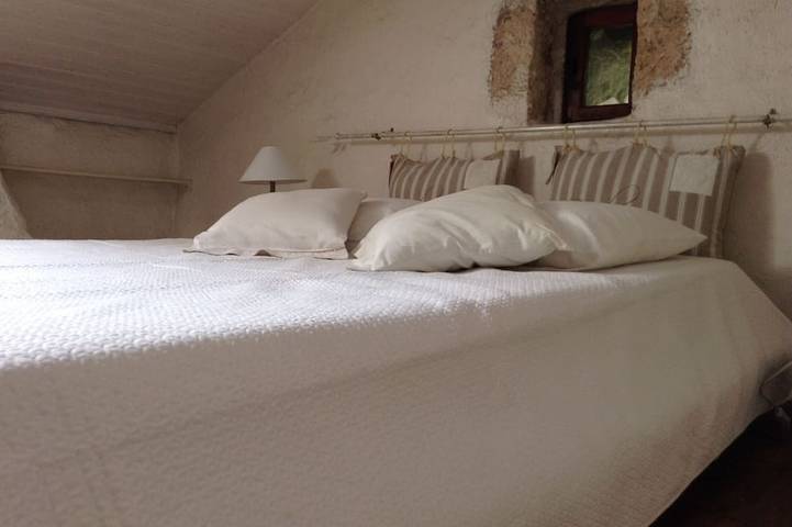 Gîte pour 2 personnes, avec terrasse ainsi que jacuzzi et jardin à Courbiac - 2