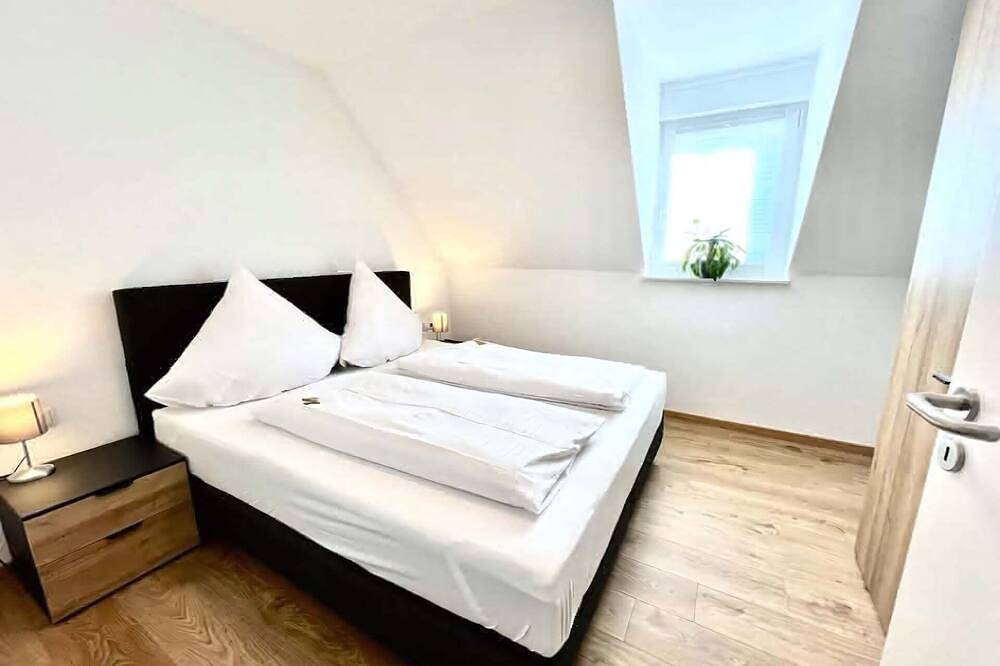 Ganze Wohnung, Ferienwohnung S7 Laura, mit 76qm 3 Schlafzimmer, max. für 5 Personen in Endingen am Kaiserstuhl, Endingen