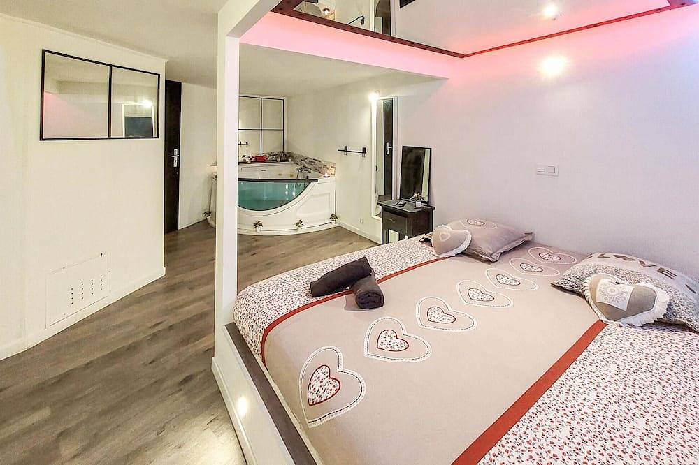 Entire apartment, Gorgeous apartment in Saint-Bonnet-le-Châtea in Saint-Bonnet-le-Château, Montbrison