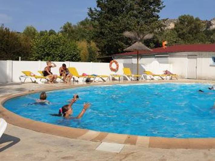 Mobil home pour 2 personnes, avec Piscine