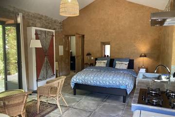 Gîte pour 2 personnes, avec jacuzzi et jardin à Les Assions
