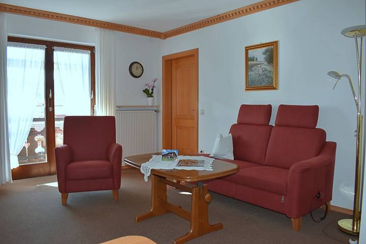 Ganze Ferienwohnung, Gästehaus Bergfrieden, Ferienwohnung Susanne in Bad Bayersoien, Romantische Straße