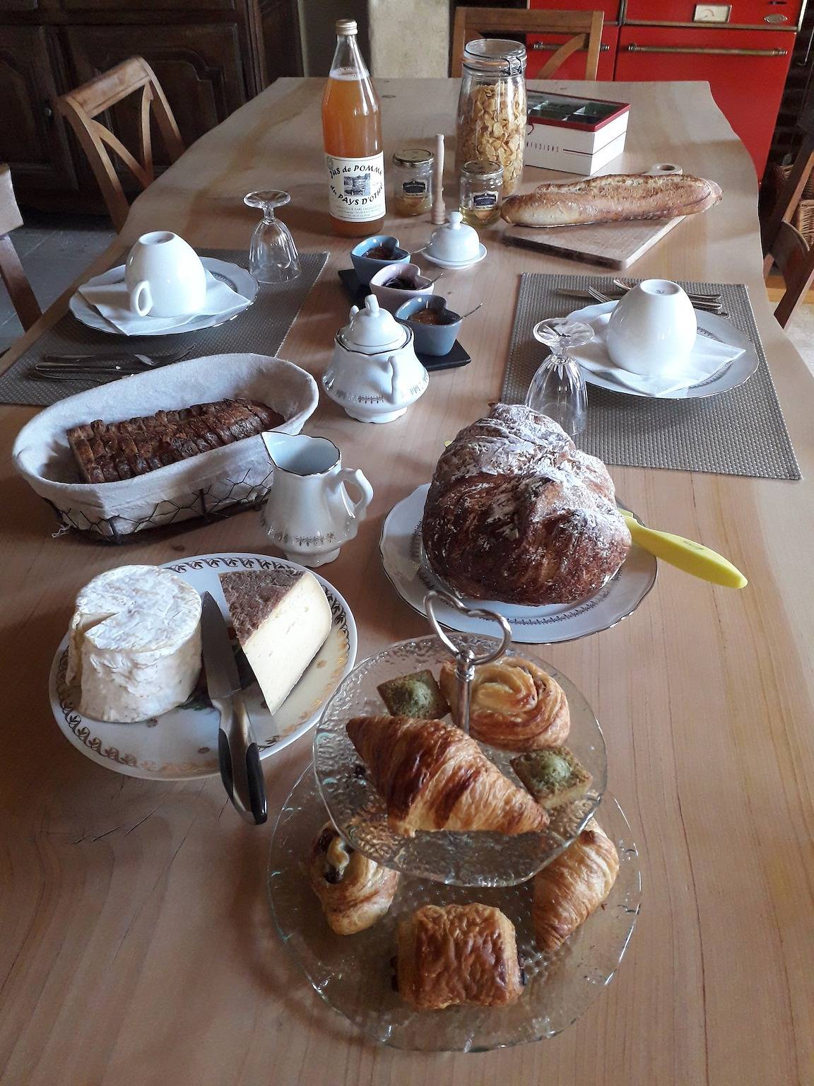 Bed & Breakfast 'Chambre Sauge' met gedeeld terras, tuin en wifi, foto 12