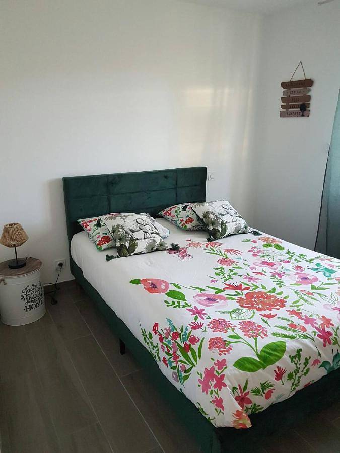 Location de vacances pour 4 personnes, avec jardin ainsi que jacuzzi et piscine à Grues - 4