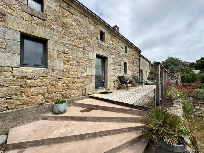 Location de vacances pour 8 personnes, avec vue sur le lac ainsi que jardin et vue, adapté aux familles dans Plage de la Baie des Trépassés - 2