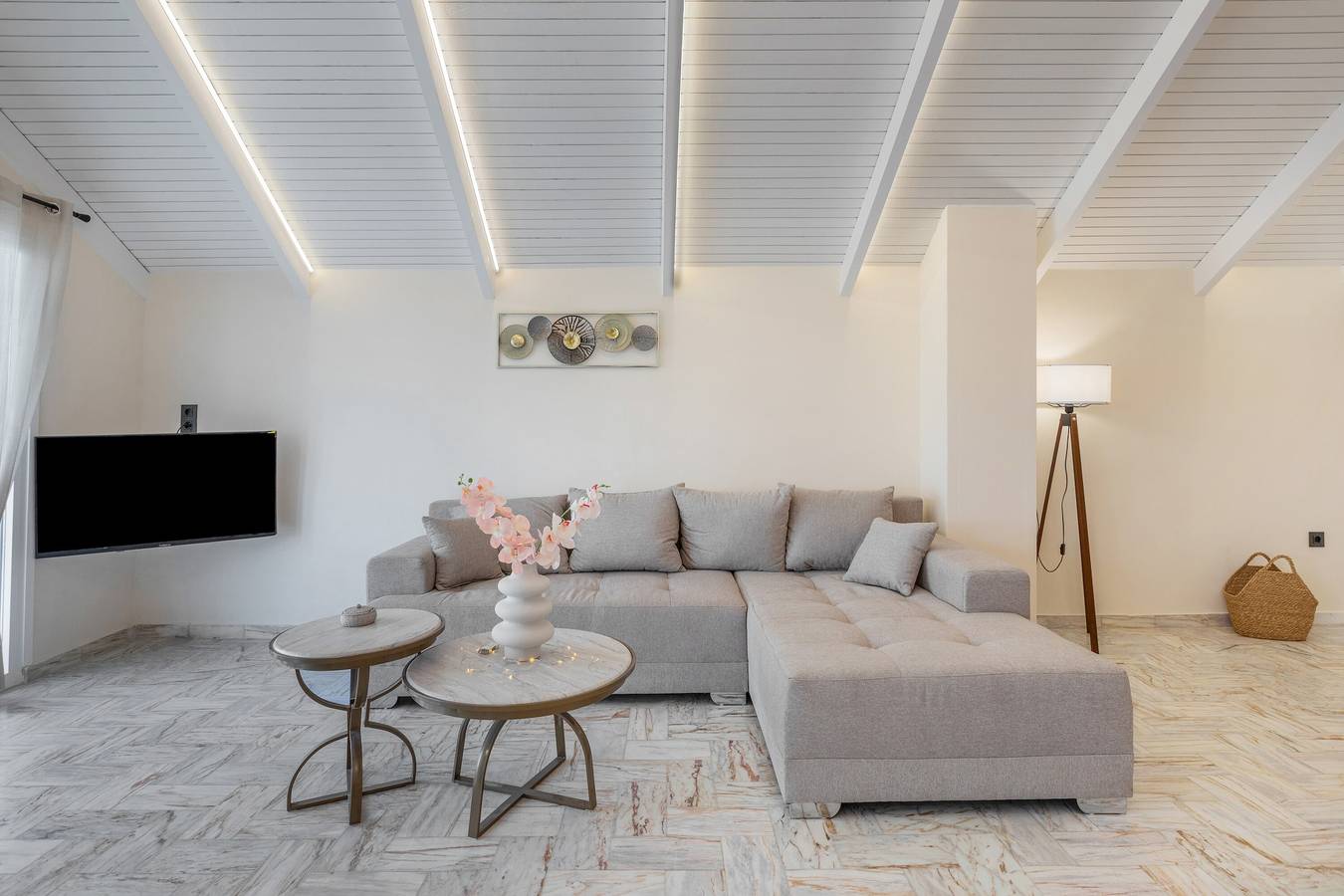 Ganze Wohnung, Marioluxury Seafront Penthouse mit Jacuzzi in Kalyves, Chania und Umgebung