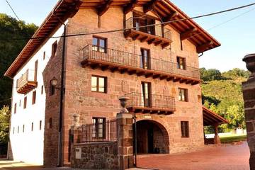 Casa de vacaciones para 27 personas, con jardín en Valle de Baztan