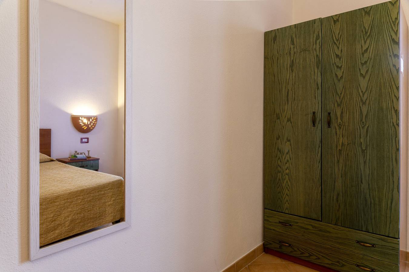 Appartamento intero, Appartamento 'Rosa's' con vista mare e terrazza privata in Trinità d'Agultu e Vignola, Olbia-Tempio