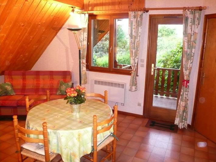 Gîte pour 4 personnes, avec jardin et vue, adapté aux familles à Hunawihr - 3