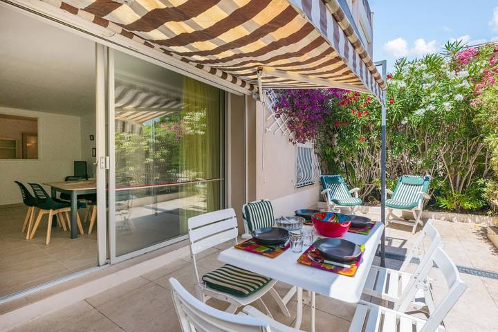 Ferienwohnung für 6 Personen, mit Terrasse und Pool