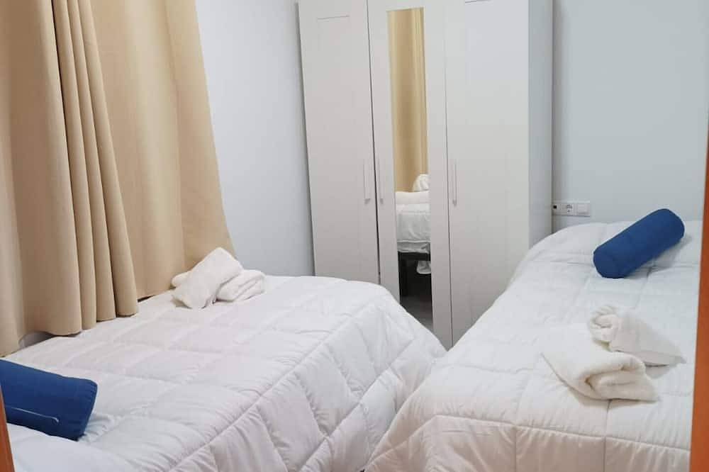 Entire apartment, Piso en primera linea de mar. Centrico. in Canet de Mar, Costa del Maresme