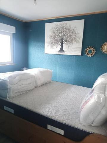 Gîte pour 5 personnes, avec terrasse, adapté aux familles à Murat-le-Quaire