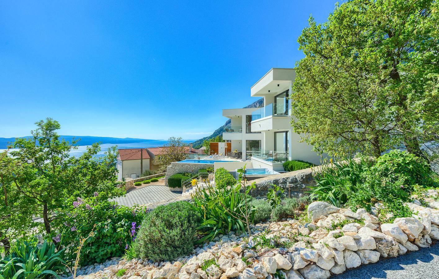 Apartment mit Meerblick, Pool, Terrasse und WiFi in Baska Voda, Makarska Riviera