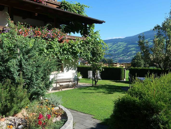 Ferienwohnung für 6 Personen, mit Garten