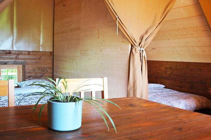 Location de vacances pour 4 personnes, avec terrasse et jardin à Saint-Dizier-Leyrenne - 4