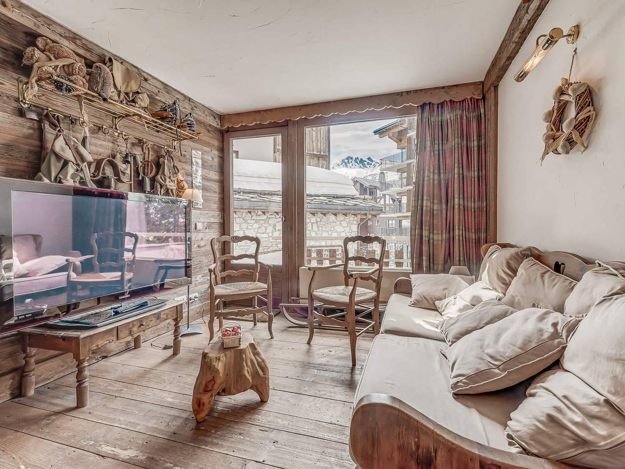 Geheel appartement, Tignes - 3 rooms, sauna, mountain style in Tignes, Massif de la Vanoise