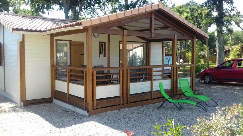 Chalet pour 6 personnes, avec piscine et jardin - 1