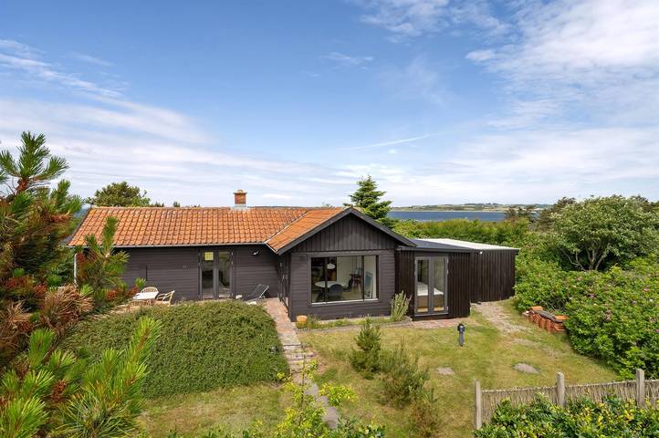 Ferieudlejning for 4 personer, med sauna og terrasse, husdyr tilladt i Limfjorden