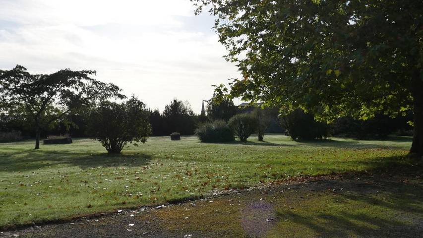 Location de vacances pour 2 personnes, avec jardin ainsi que piscine et terrasse à Mortagne-sur-Gironde - 3