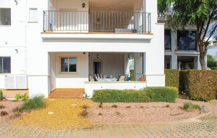 Apartamento de vacaciones para 5 personas, con terraza además de piscina y vistas al lago, Familias con niños - 1