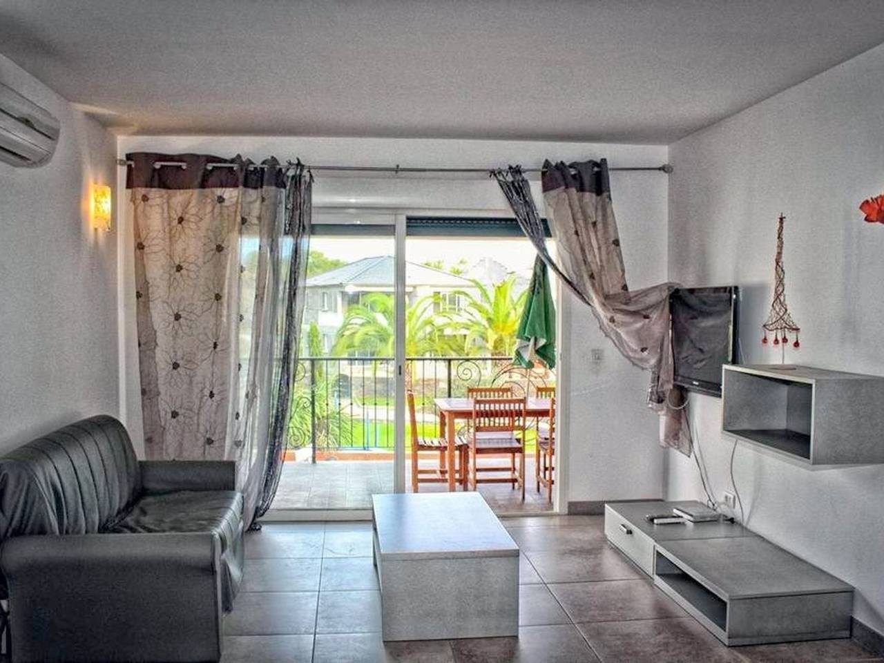 Apartamento entero, 'Marea Bilo de luxe in Santa-Lucia-di-Moriani, Región de Corte