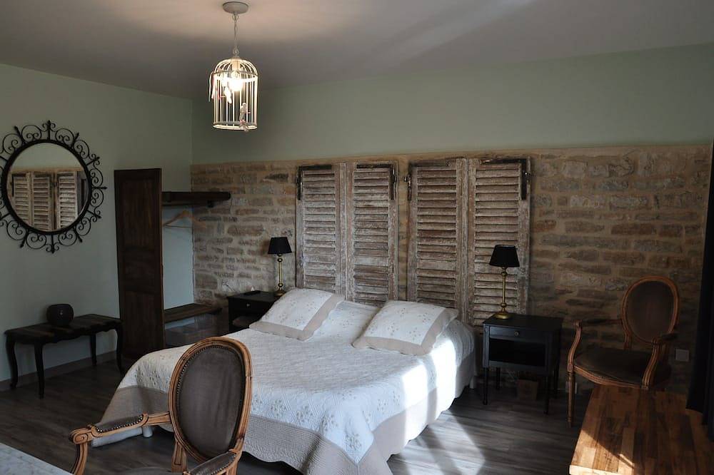 Cottage 10 people in a park with swimming pool in Argilly, Beaune region