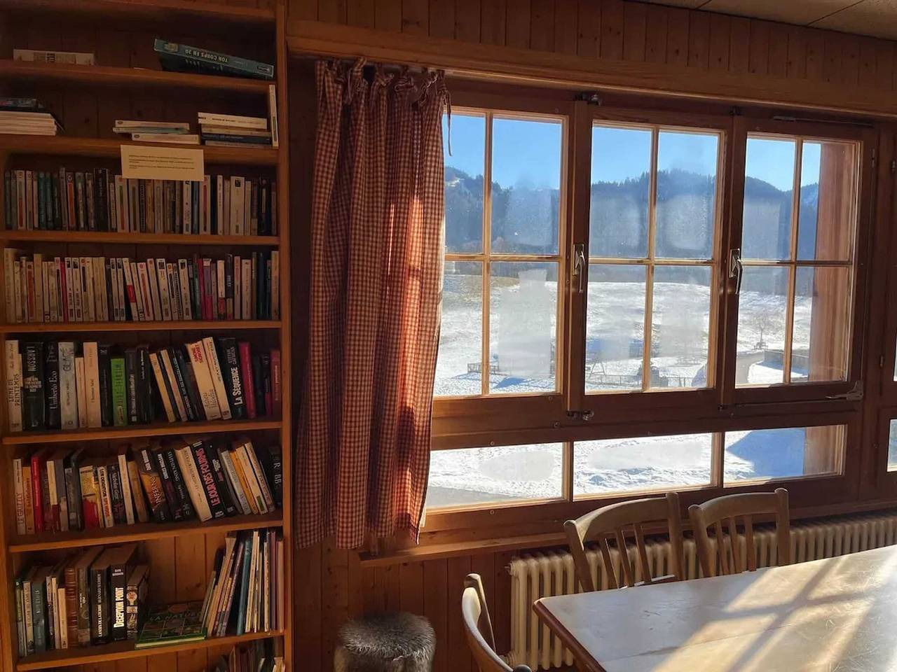 Casa espaciosa con vista a la montaña en Haut-Intyamon in Haut-Intyamon, Cantón de Friburgo