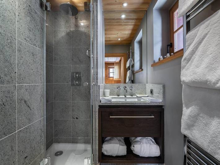 Gîte pour 8 personnes, avec sauna ainsi que jacuzzi et balcon dans Terres-de-Haute-Charente - 4