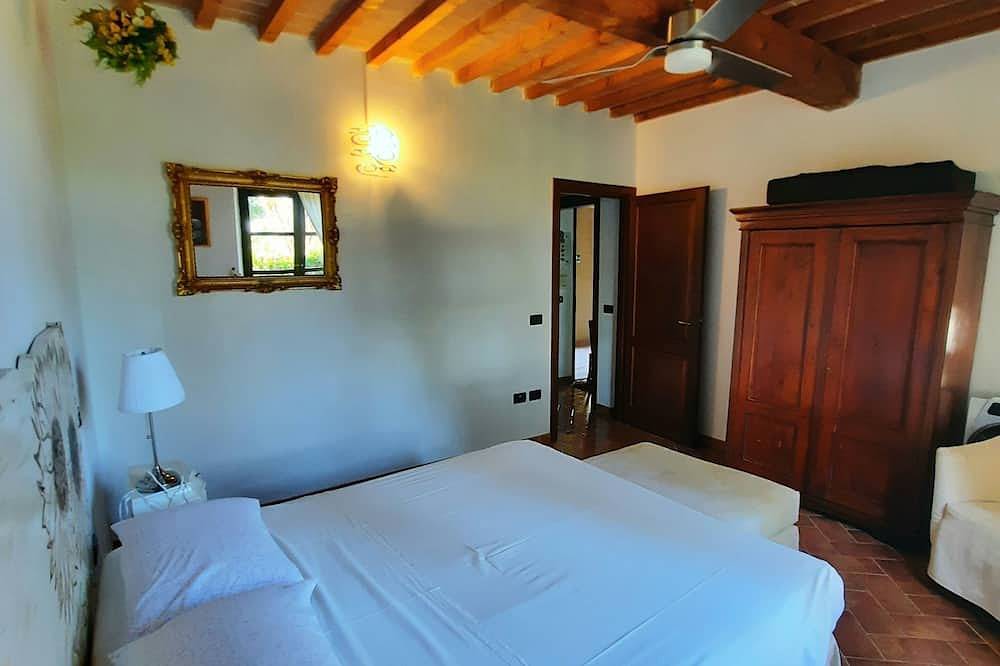 2+2 Apartment two room. Tuscany style, near the sea in Riparbella, Etruskische Küste