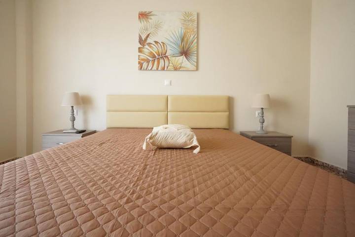 Appartement de vacances pour 5 personnes, avec Balcon ainsi que Terrasse et Jardin