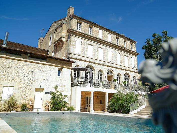 Cottage pour 2 personnes, avec sauna et jardin ainsi que jacuzzi et piscine à Lussac