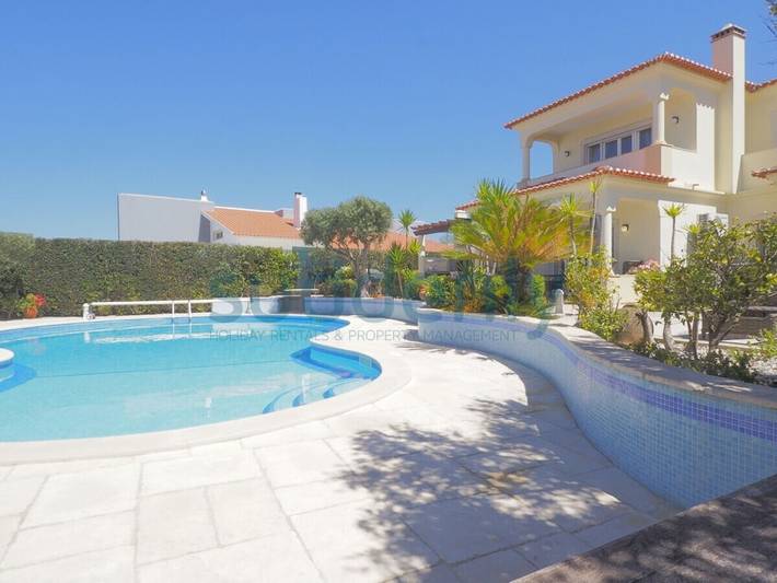 Villa para 8 pessoas, com Balcão e Terraço e ainda Jardim em Amoreira