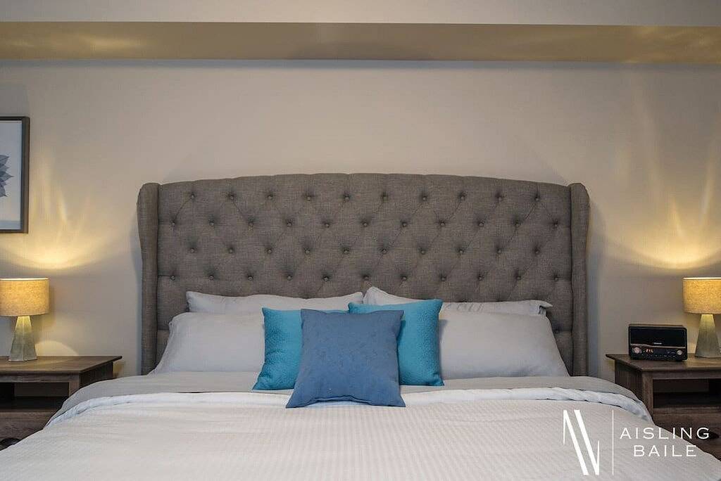 Ganze Wohnung, Seeblick | Rustikal Modern | Erdgeschoss | Whirlpool in Kootenay-Nationalpark