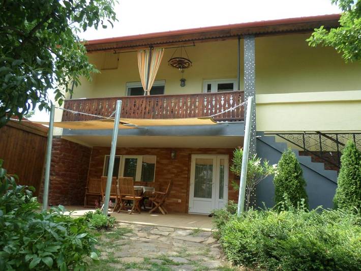 Ferienwohnung für 6 Personen, mit Garten in Revfülöp