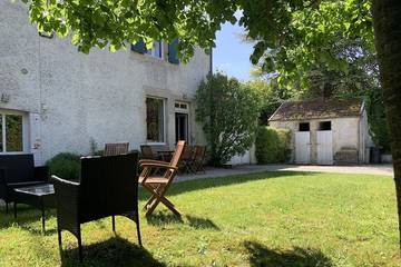 Gîte pour 8 personnes, avec jardin dans Leuglay